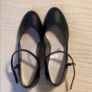 Theater/dance shoes size 8.5
